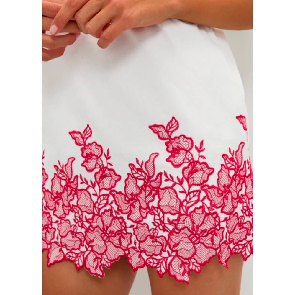 Tuckernuck Hyacinth House White Red Embroidered Shift Dress Ruffle Neck Size S - Picture 2 of 7